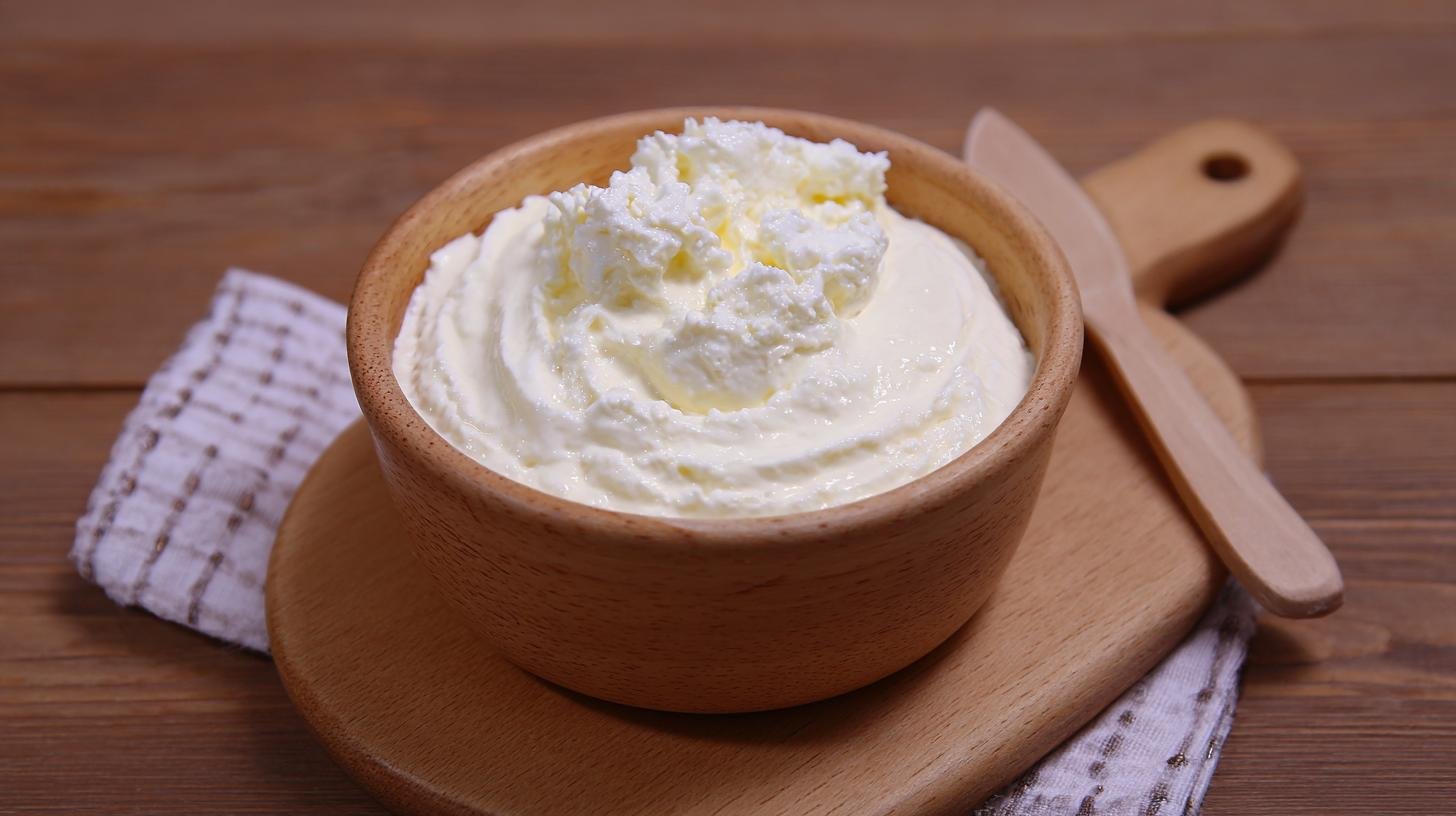 Jak připravit hustý krém z tvaroh v zimě. Krok za krokem: příprava hustého tvarohového krému