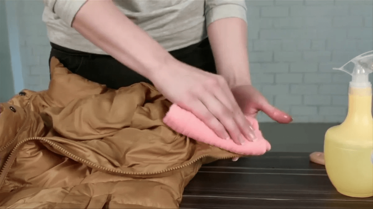 Krok za krokem: vracíme bundě původní vzhled