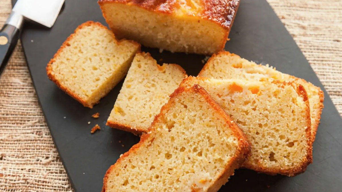 Naberte hustý jogurt a přidejte ho do vroucí vody – do kavárny už chodit nemusíte