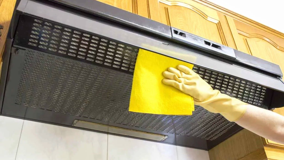 Ani bělidlo, ani čpavek: nejlepší prostředek na čištění trouby