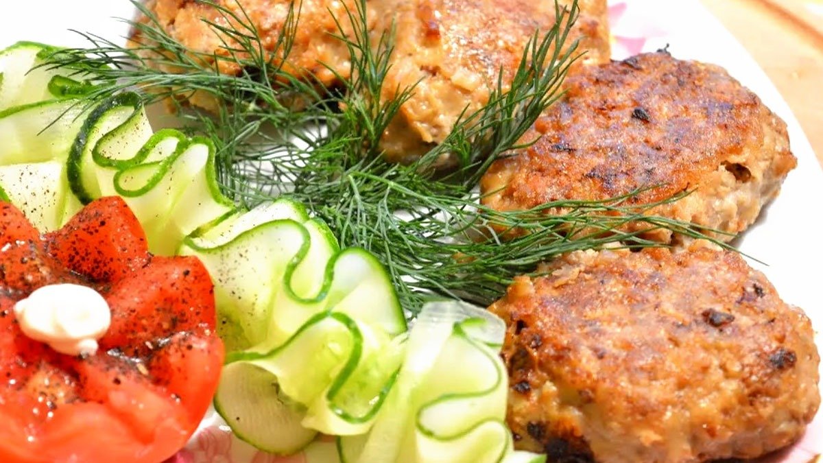 Zapomeňte na nudné karbanátky: z mletého masa slavnostní jídlo za pár hodin