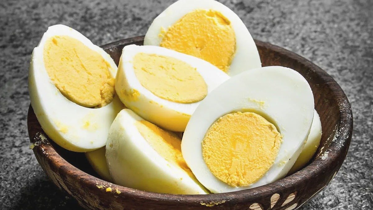 Proč profesionální kuchaři po varu vejce dál nevaří