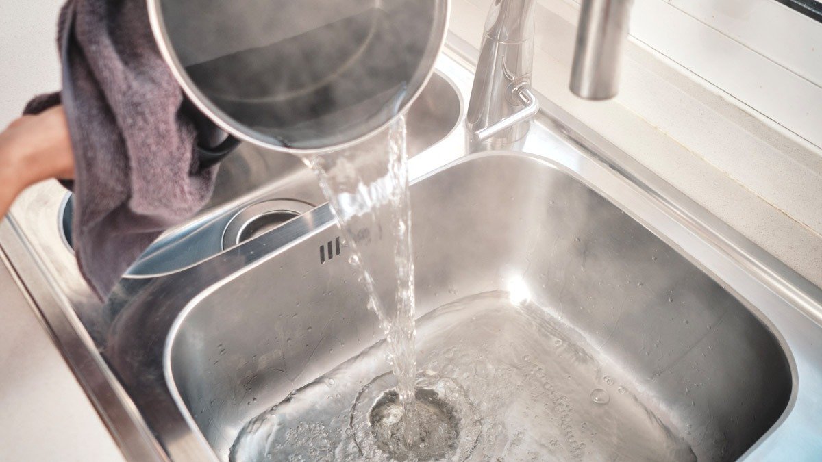 Už nepotřebujete instalatéra: ukážeme vám ověřený způsob, jak vyčistit ucpaný odpad