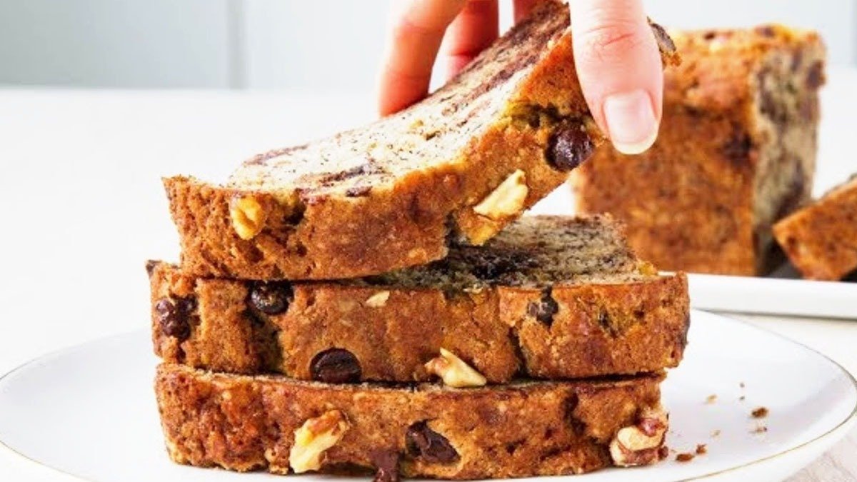 Měkký kokosový koláč se sušeným ovocem