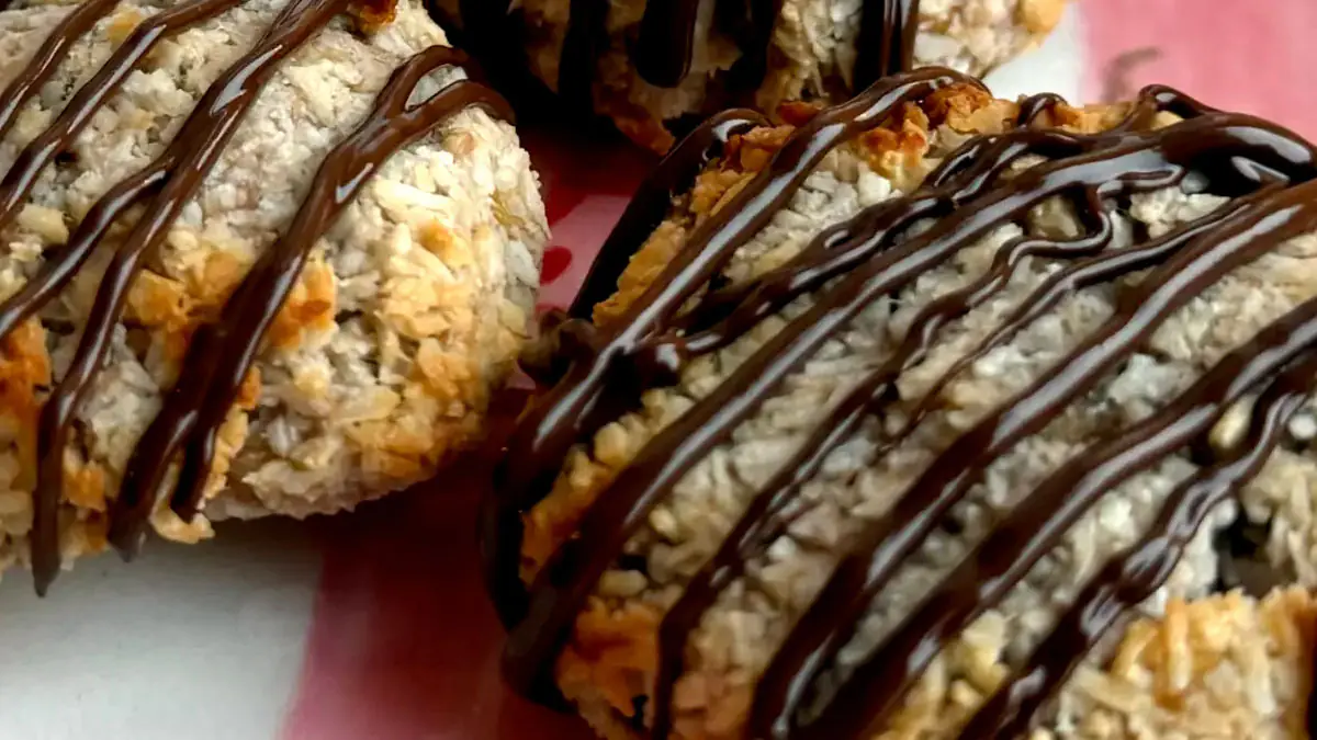 Jak připravit sušenky jen ze dvou ingrediencí: recept s banánem a kokosem