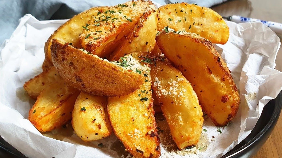 Odteď ho nevařte ve vodě takto bude pečený brambor uvnitř měkký a zvenku křupavý 2 Odteď ho nevařte ve vodě takto bude pečený brambor uvnitř měkký a zvenku křupavý