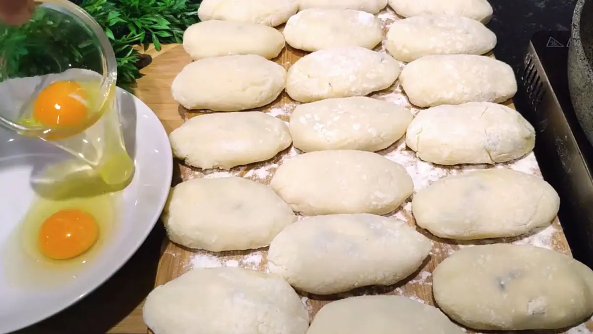 Nejchutnější „koláčky“ bez mouky, sody a droždí: šťavnaté, lahodné a ideální k snídani 2 Nejchutnější „koláčky“ bez mouky, sody a droždí: šťavnaté, lahodné a ideální k snídani