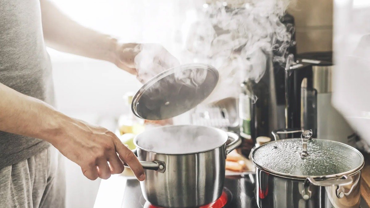 Ani bělidlo, ani čpavek: nejlepší prostředek na čištění trouby