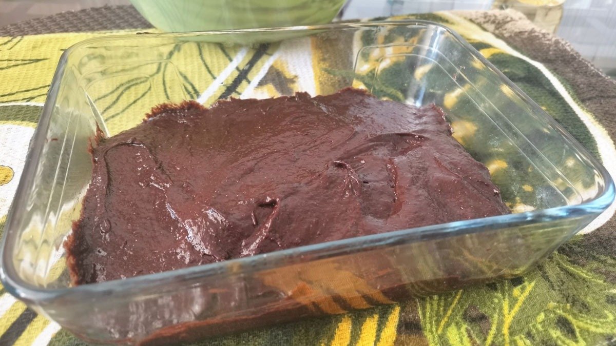 Zdravější brownie s lehkou a nadýchanou čokoládovou pěnou