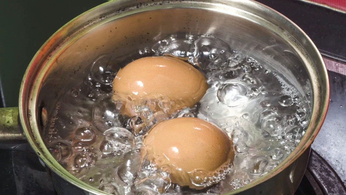 Proč profesionální kuchaři po varu vejce dál nevaří