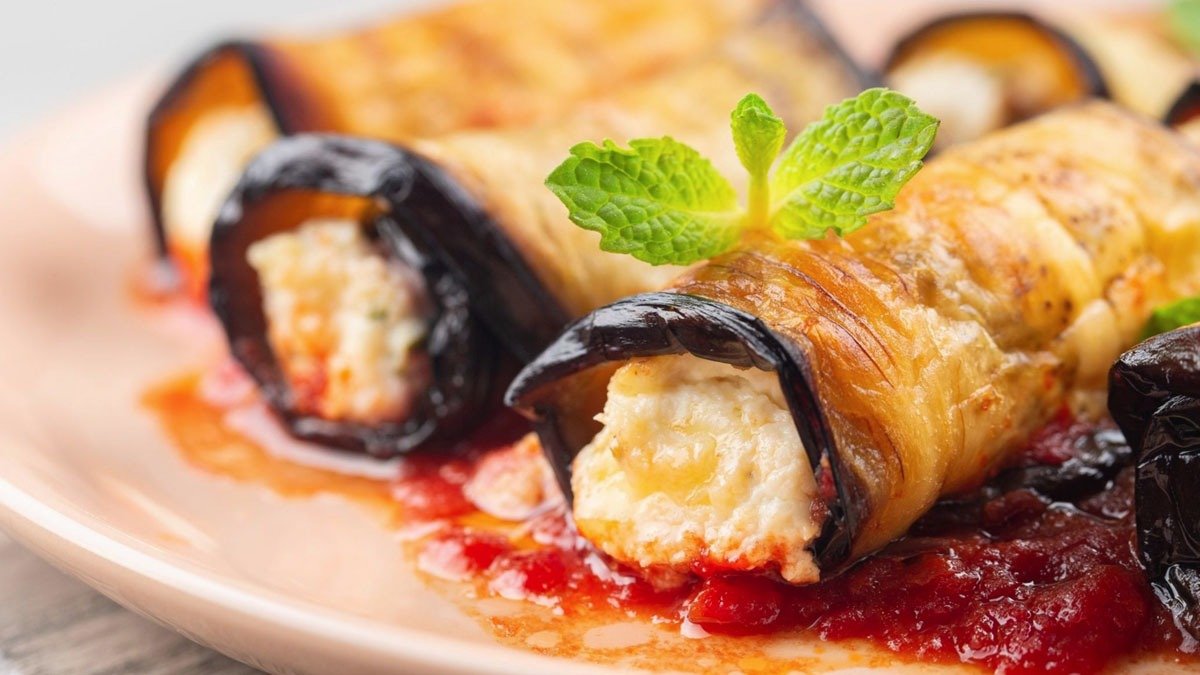 Něžné, voňavé a slavnostní: připravte si masové rolády, závitky zelné i varianty s masem i bez