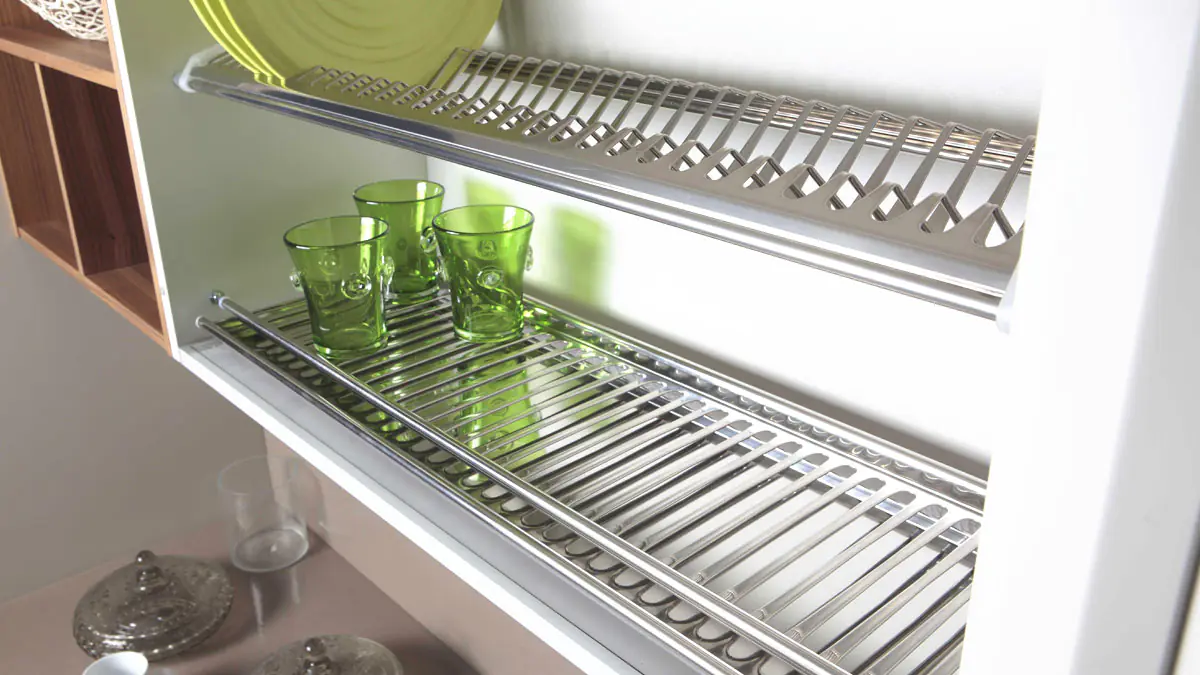 Co používat místo odkapávače na nádobí? Nový trend dobývá kuchyně a zabírá méně místa