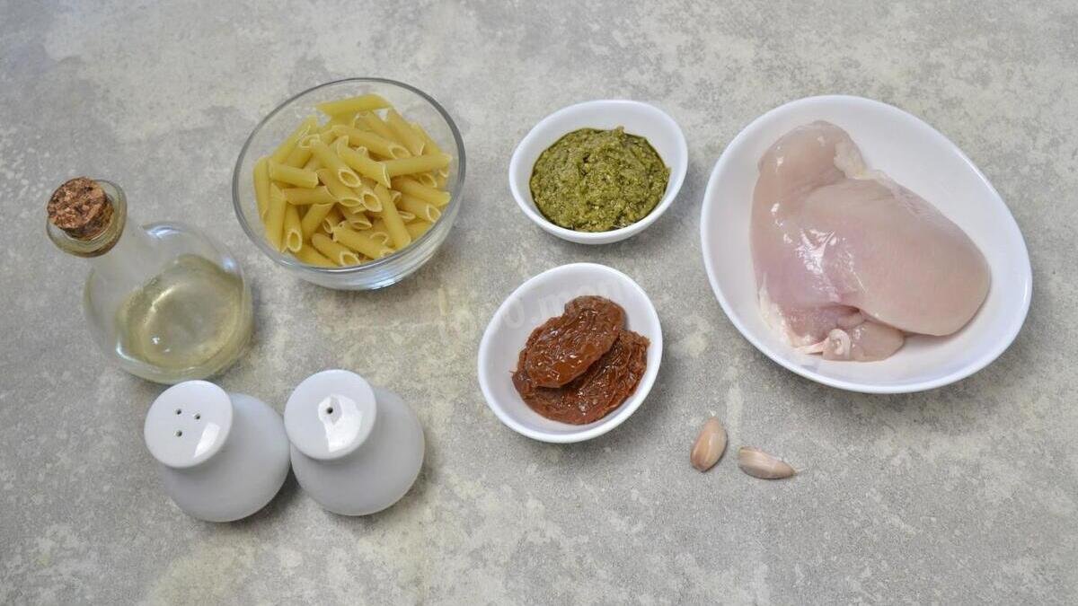 Pasta s pestem a kuřecím masem — rychlá večeře, která nikdy nezklame