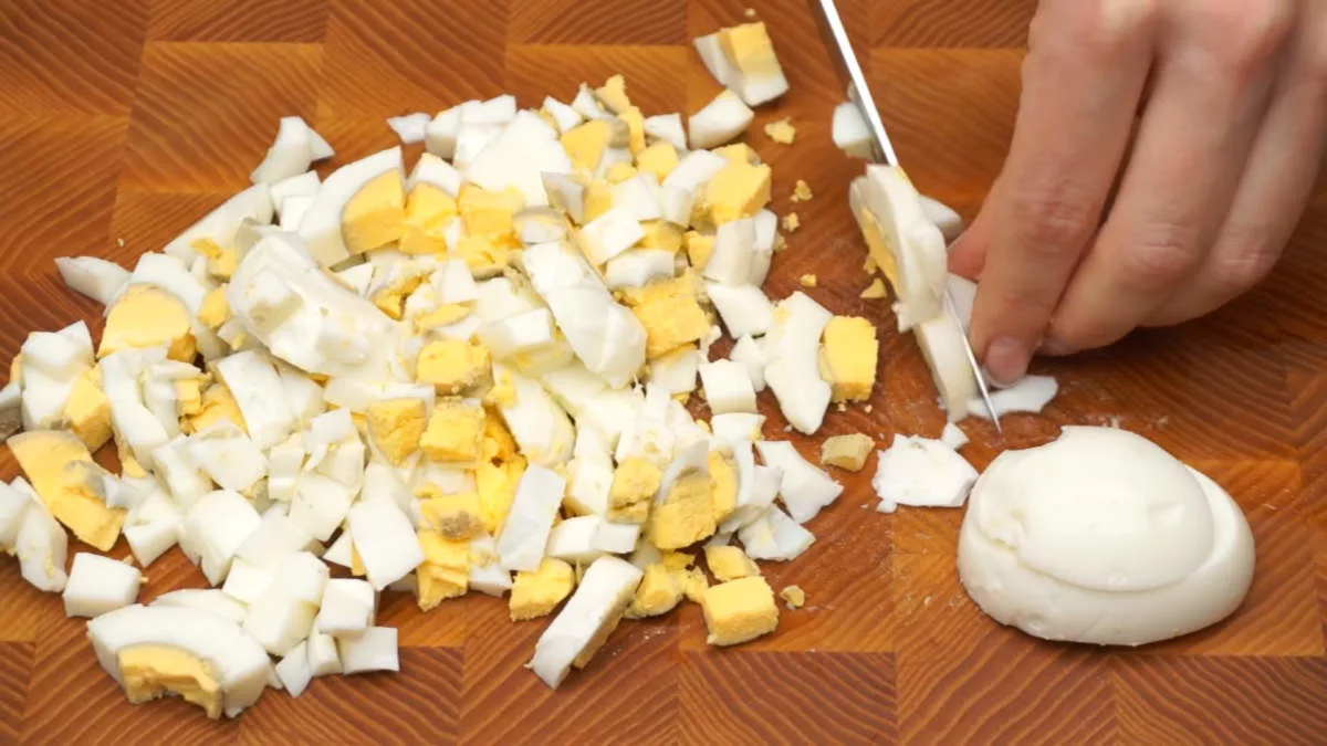 Lepší než paprika a paštika dohromady. Stačí zbytky z lednice a chuť vás doslova posadí