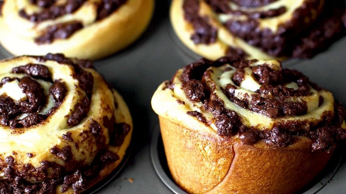 Tvarohové šneky s čokoládou a citronovou kůrou za 20 minut