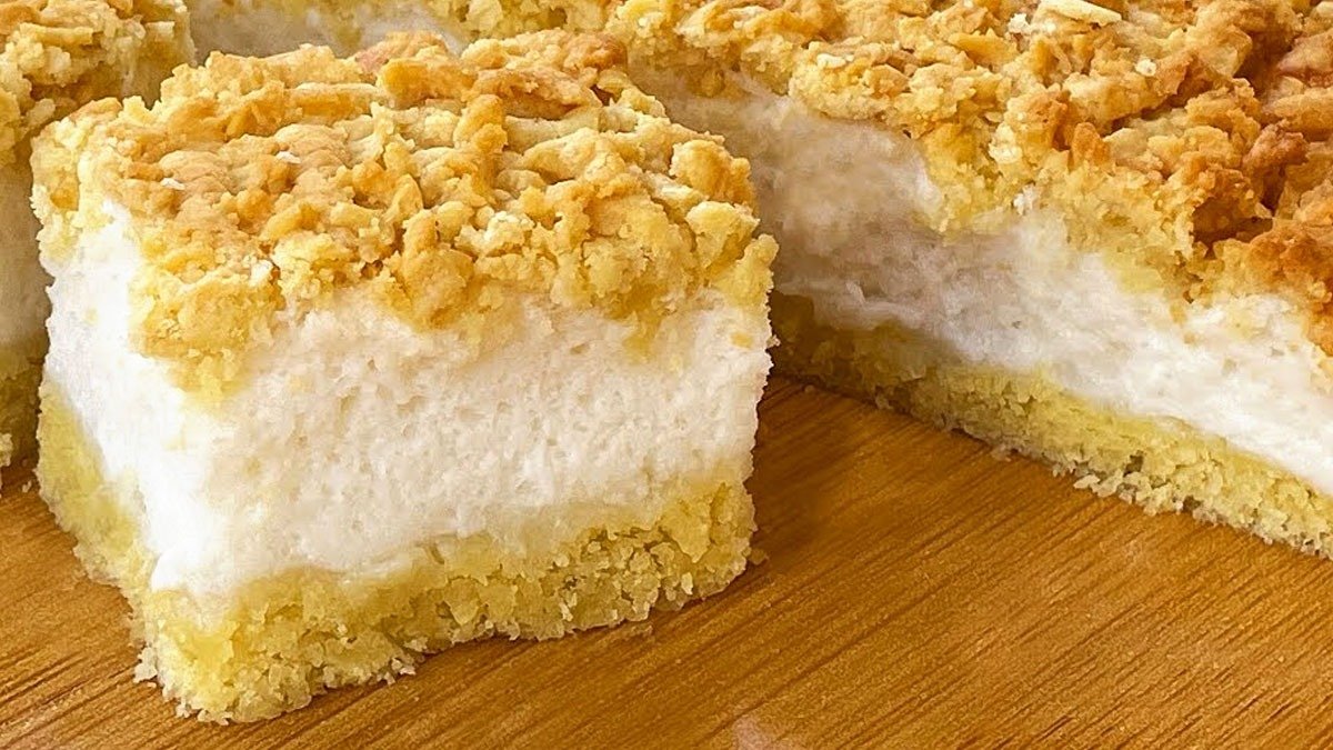 Vítězný tvarohový koláč s drobenkou