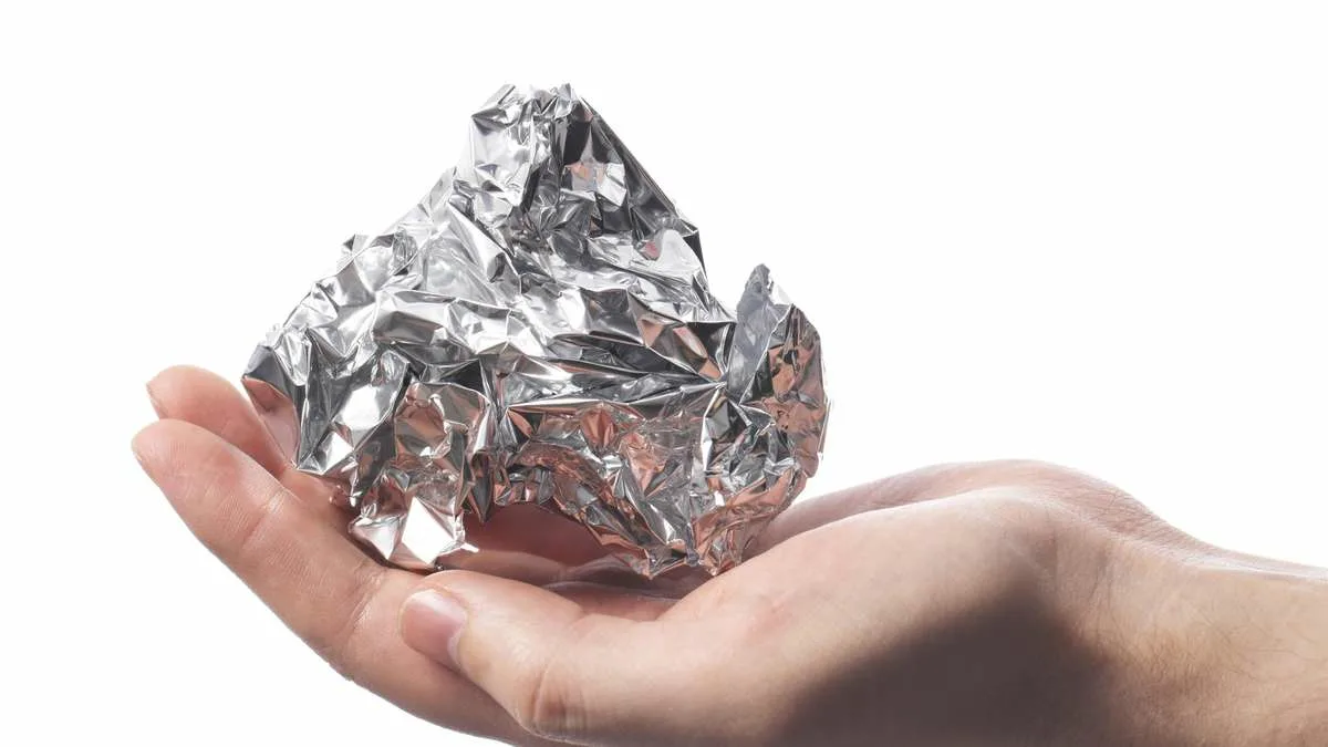 Dejte alobal na matraci: Příští ráno si poděkujete 6 Dejte alobal na matraci Příští ráno si poděkujete