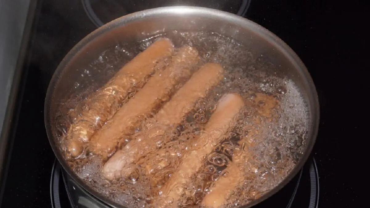 Přidejte to do vody a snídaňové párky budou mít mnohem lepší chuť a vůni